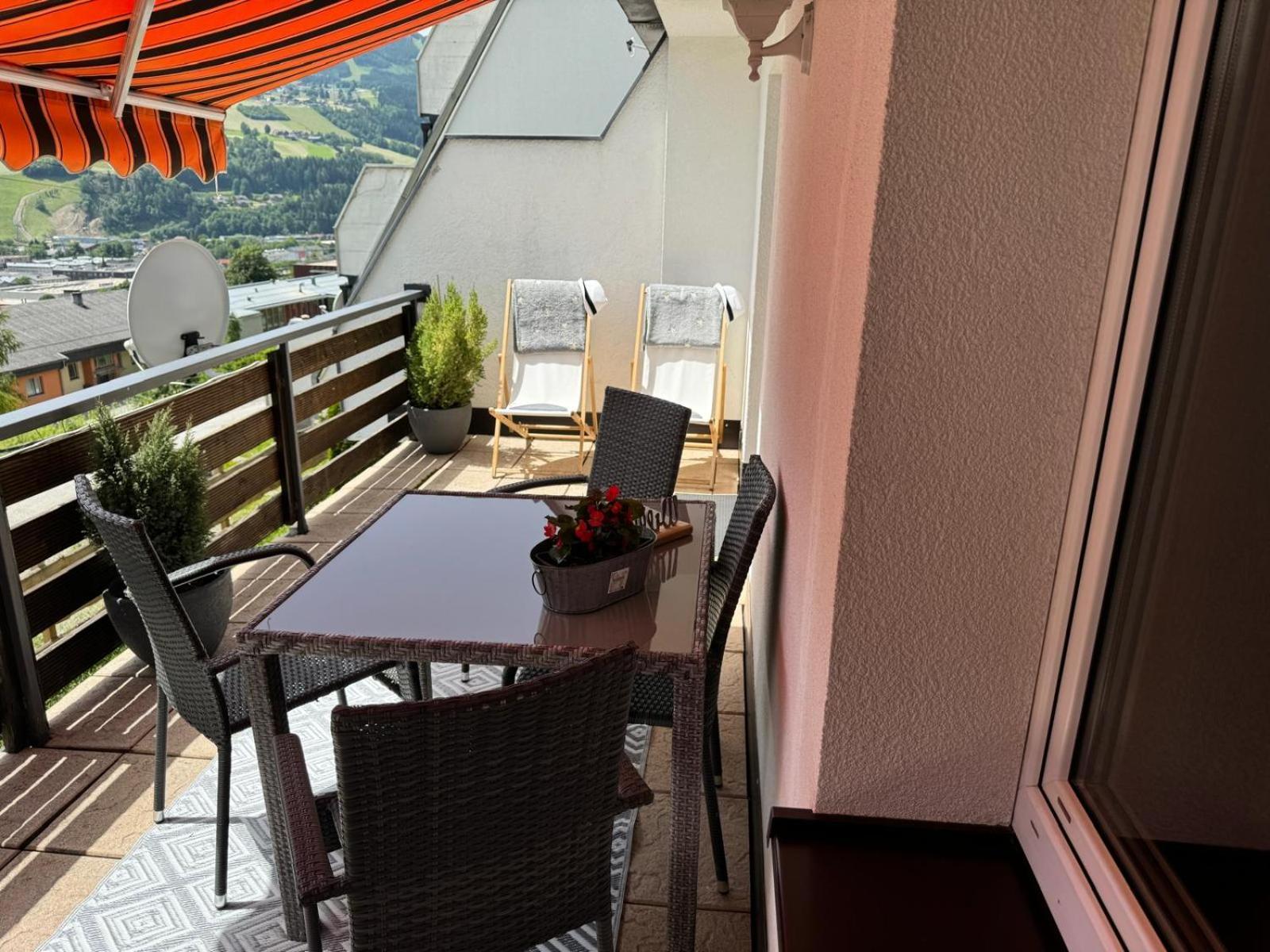 Schnelli Appartement Шладминг Екстериор снимка